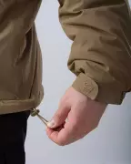 logan-lvl7-jacket-detail-05-1728x2160.webp