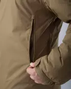 logan-lvl7-jacket-detail-06-1728x2160.webp