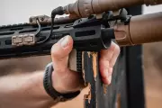magpul-barricade-stop-m-lok-stabilisator-896266-001-6.webp