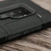 magpul-bump-case-galaxy-s9-plus-schwarz-896219-001-4.webp