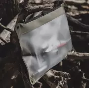 magpul-daka-window-pouch-large-schwarz-896415-001-4.webp