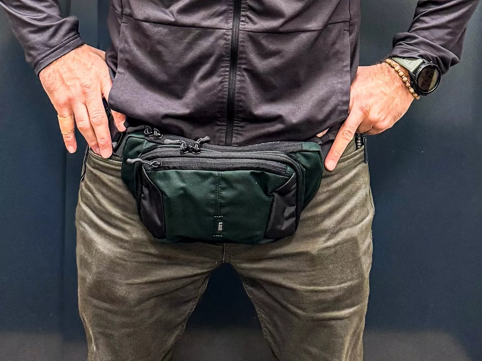 Pistolová ledvinka 5.11 Covrt Carry Pistol Pouch